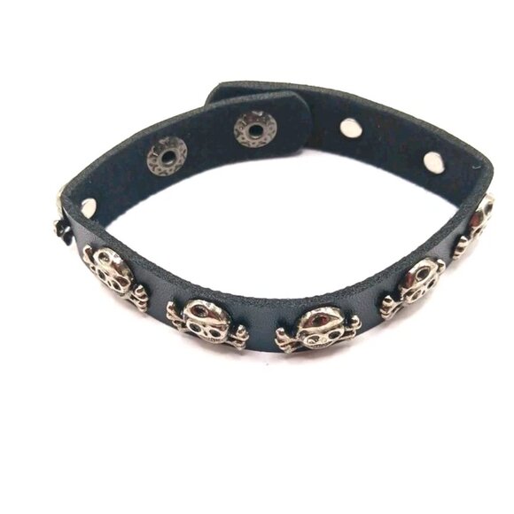 Skull + Crossbones Black Vegan Leather Bracelet-New 9 Inches Unisex - Picture 2 of 8